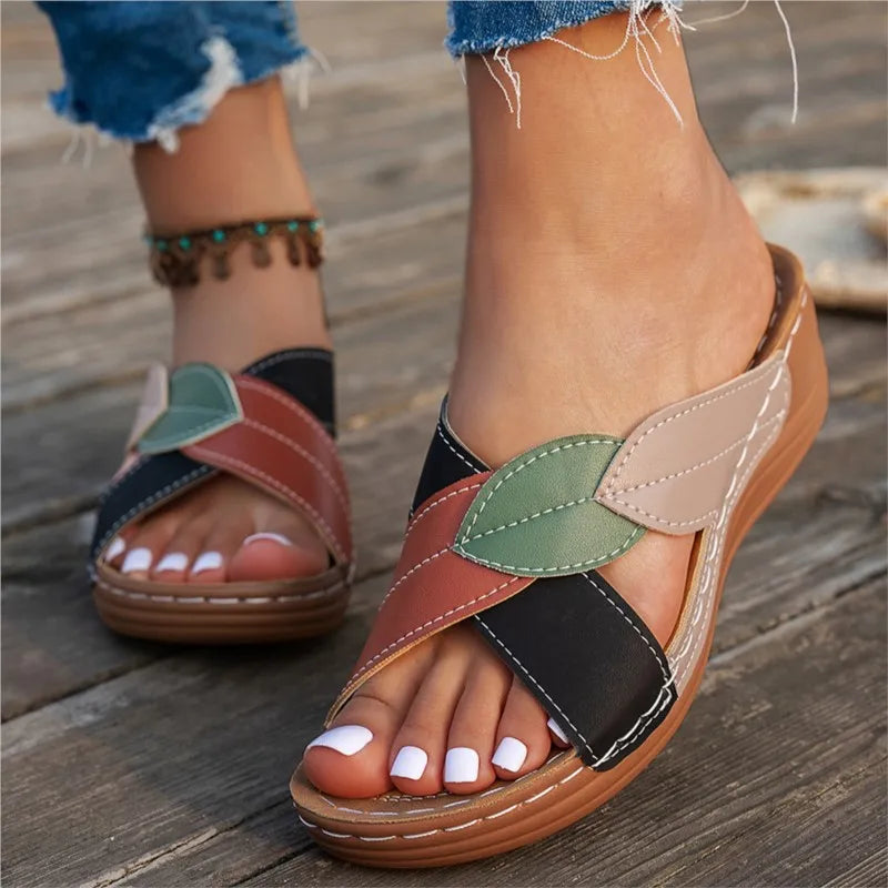 Lina™ - Retro Leaf Slip-On-sandaler